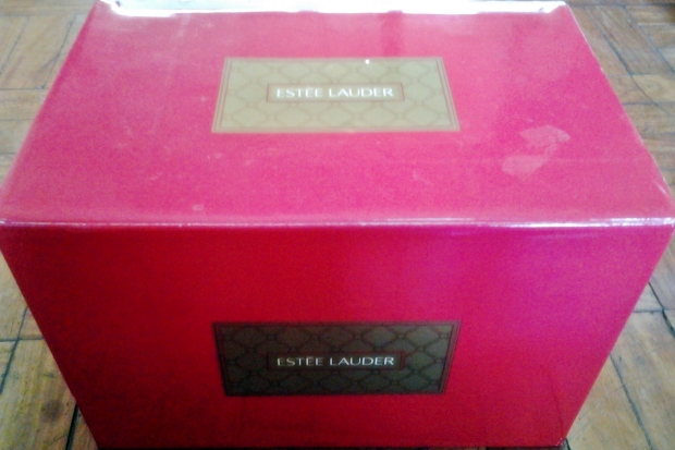 Estée Lauder Gift Box